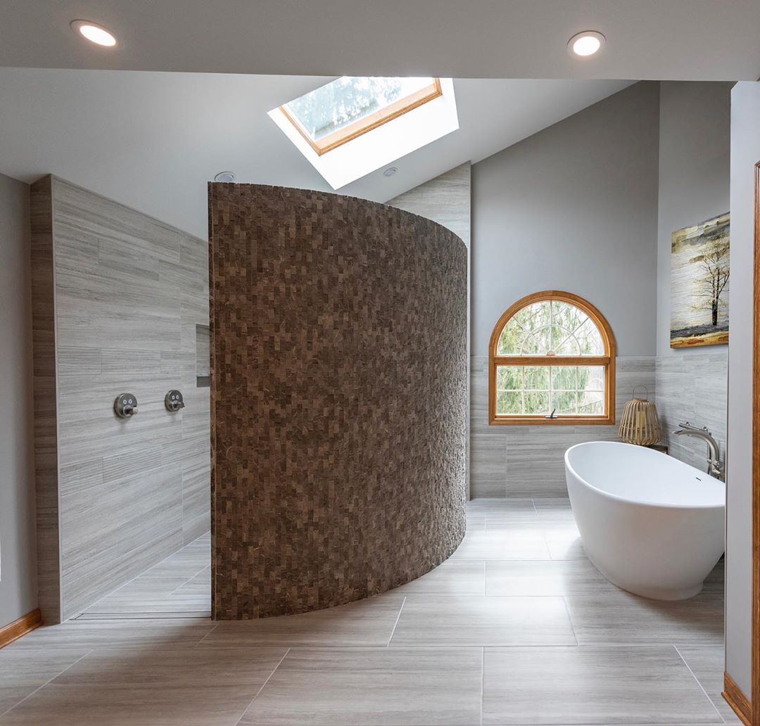 Another Look At A Recent Master Bathroom Reno ️ That Curved Shower